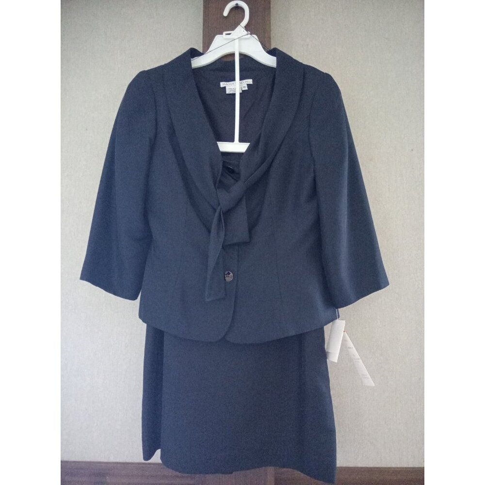 Maggy London Skirt Suit Women's Business Work Casual 10 NWT VERY GOOD 36201-A